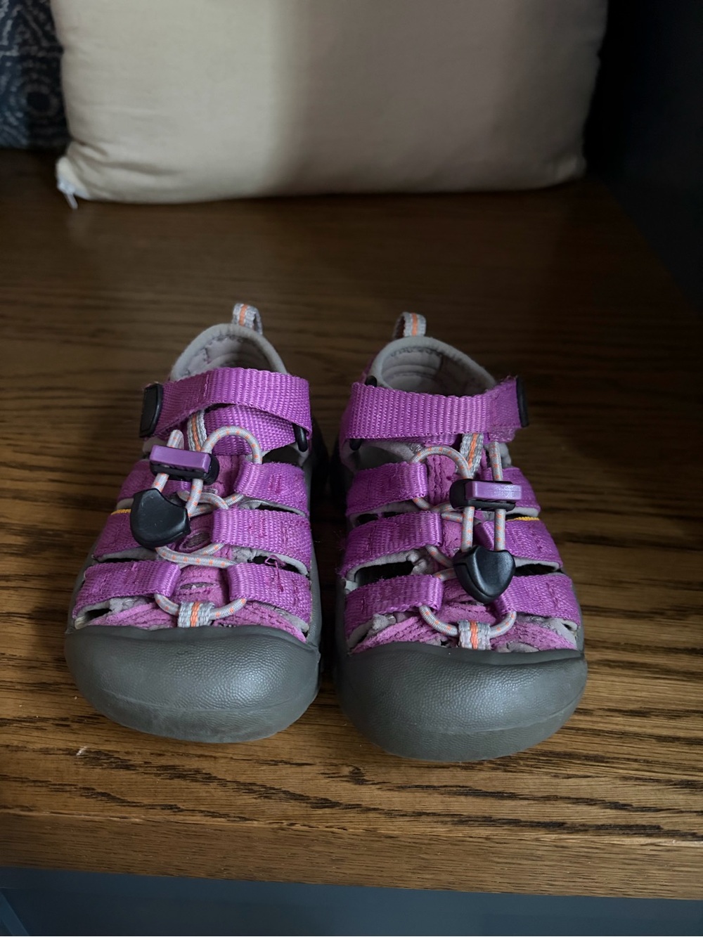 KEEN Kids Hiking/Water Purple Sandal, size 8